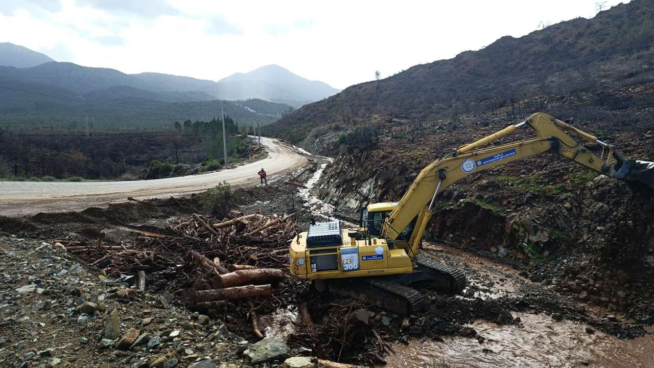 Köyceğiz’de Sağanak Alarmı: Dereler Taştı, Meteoroloji’den Şiddetli Yağış Uyarısı 2